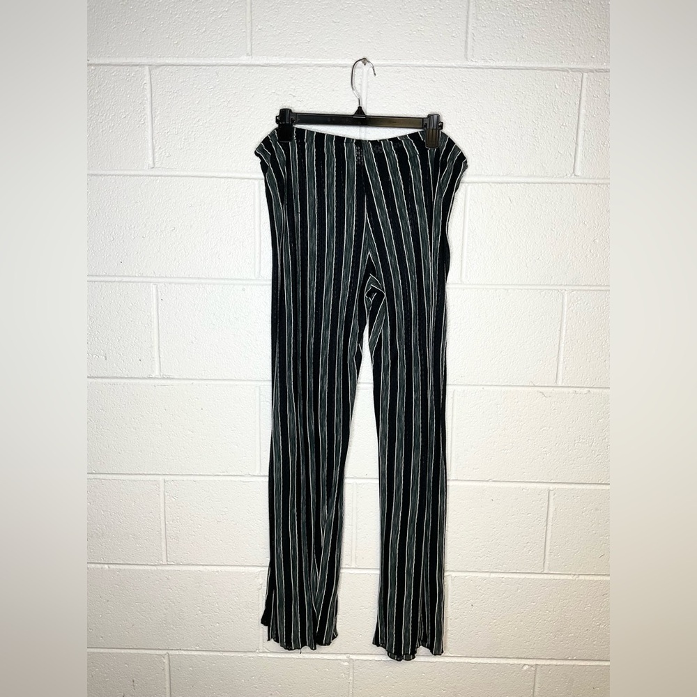 < BECCA Black and White Striped Beachy Pants > - Picture 5 of 5